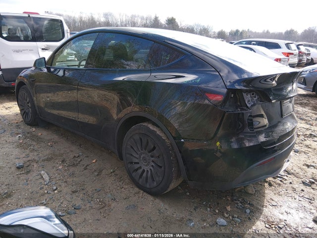 2023 TESLA MODEL Y 7SAYGDEE1PA123327 Photo 2