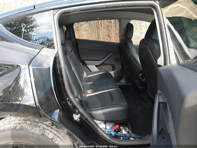 2023 TESLA MODEL Y 7SAYGDEE1PA123327 Photo 7