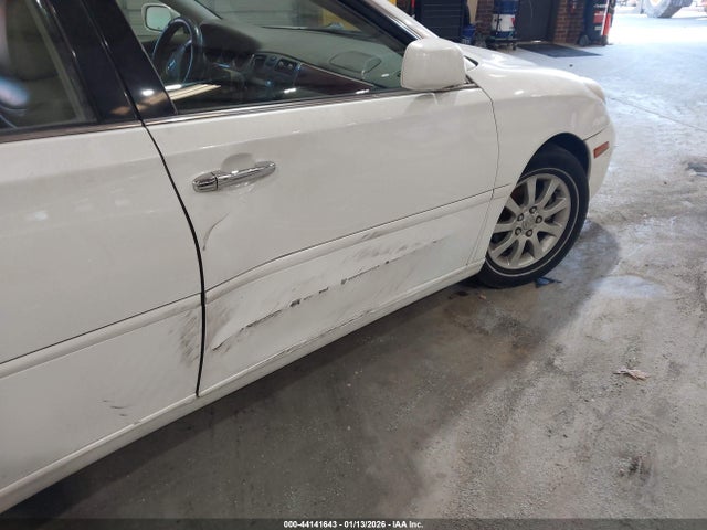 2004 LEXUS ES 330 JTHBA30G245018835 Photo 5