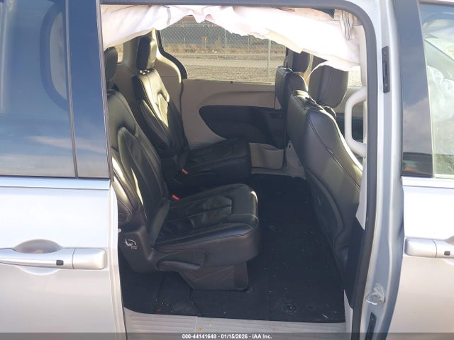 Продажа на аукционе авто 2022 Chrysler Pacifica Touring L, vin: 2C4RC1BG5NR157339, номер лота: 44141648