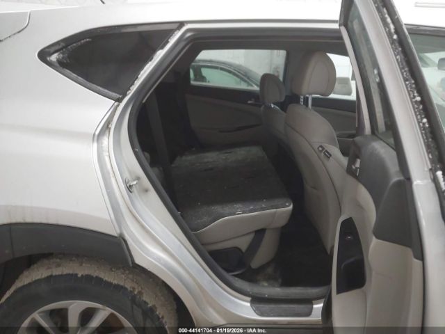 2018 HYUNDAI TUCSON KM8J23A48JU820298 Photo 7