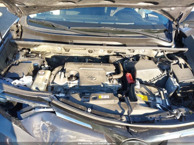 2018 TOYOTA RAV4 JTMBFREV1JJ746226 Photo 9