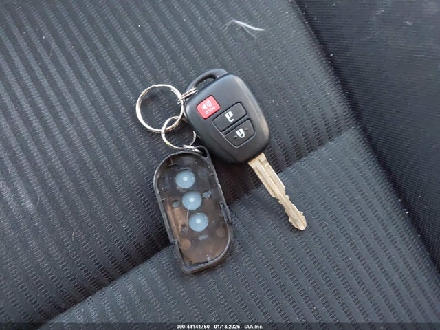 2018 TOYOTA RAV4 JTMBFREV1JJ746226 Photo 10