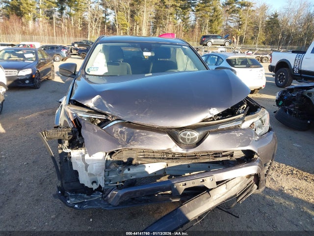 JTMBFREV1JJ746226 Toyota RAV4 LE