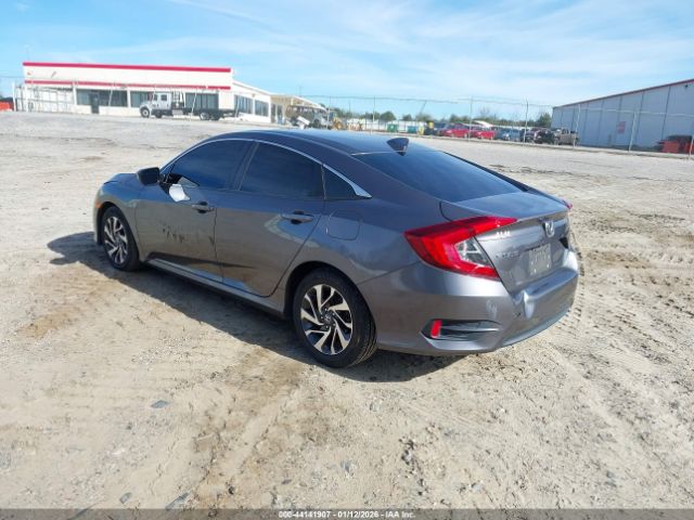 2018 HONDA CIVIC 2HGFC2F72JH564698 Photo 2