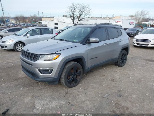 2018 JEEP COMPASS 3C4NJDBB2JT433591 Photo 1