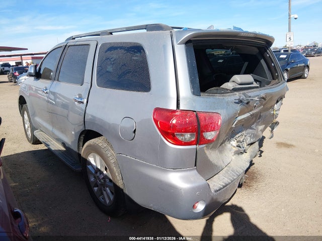 2011 TOYOTA SEQUOIA 5TDDY5G18BS050456 Photo 2