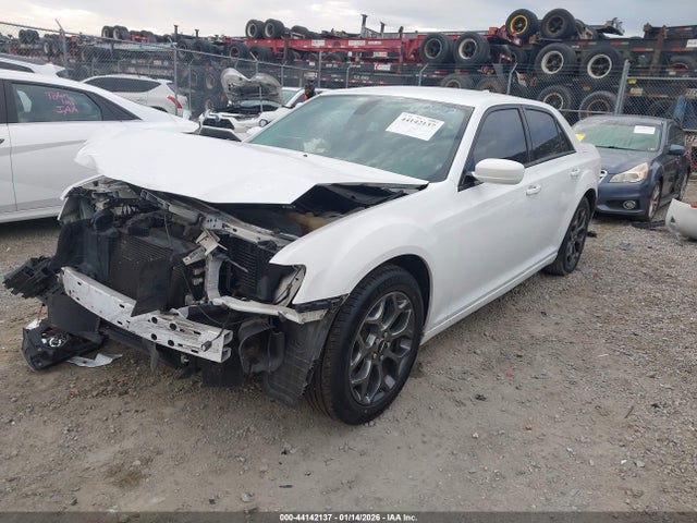 Chrysler 300 300s Awd 2018 2C3CCAGG3JH226564 Image 2