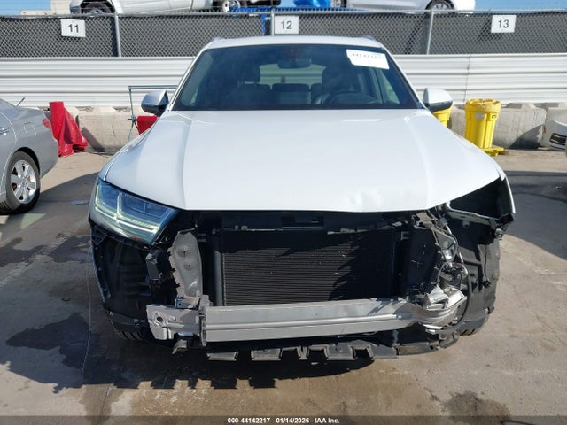 44142217 :رقم المزاد ، WA1AHAF73KD046239 vin ، 2019 Audi Q7 45 Premium مزاد بيع