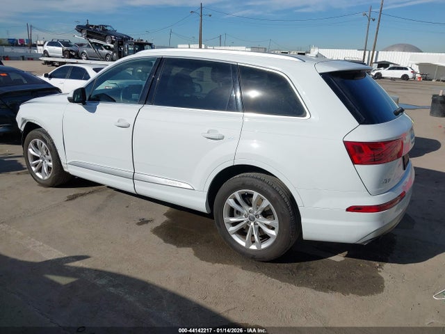 2019 AUDI Q7 WA1AHAF73KD046239 Photo 2