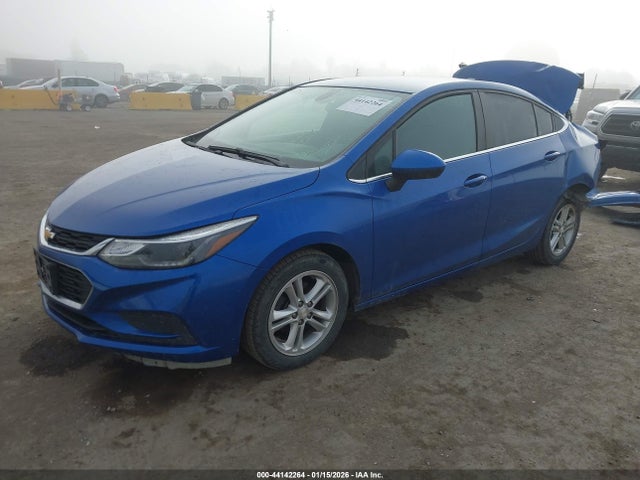 Chevrolet Cruze Lt Auto 2018 1G1BE5SM5J7144474 Image 2