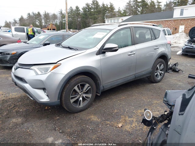 2T3RFREV5GW504113 Toyota Rav4 Xle