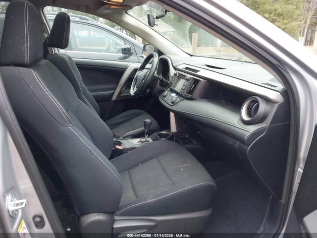 2T3RFREV5GW504113 Toyota Rav4 Xle