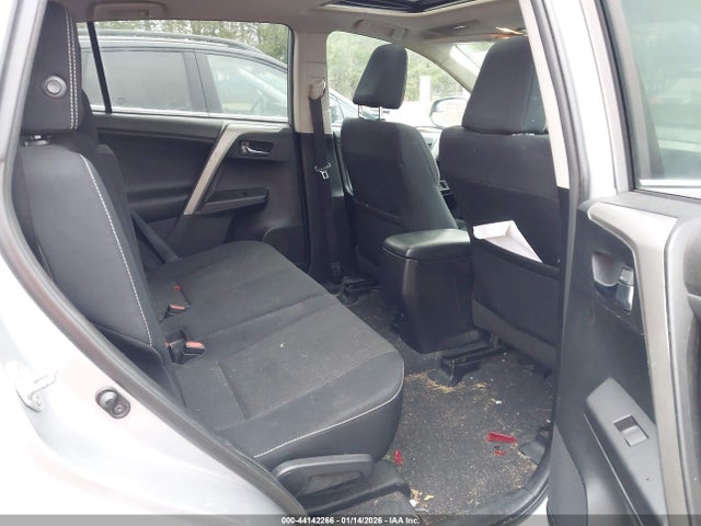 2T3RFREV5GW504113 Toyota Rav4 Xle