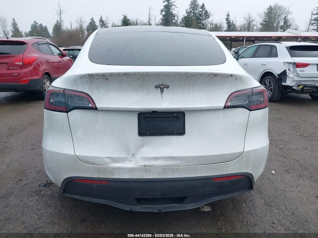 2024 Tesla Model Y Rwd მანქანა იყიდება აუქციონზე, vin: 7SAYGDED0RF095968, აუქციონის ნომერი: 44142268