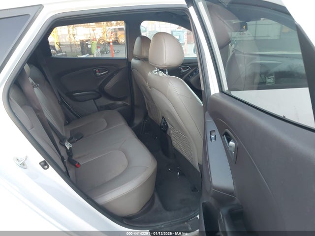 KM8JU3AG2EU910444 Hyundai TUCSON SE