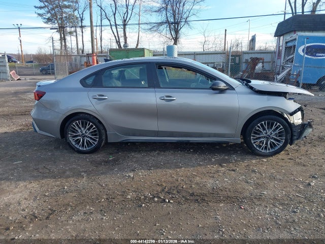 Продаж на аукціоні авто 2022 Kia Forte Gt-line, vin: 3KPF54AD9NE447090, номер лоту: 44142299