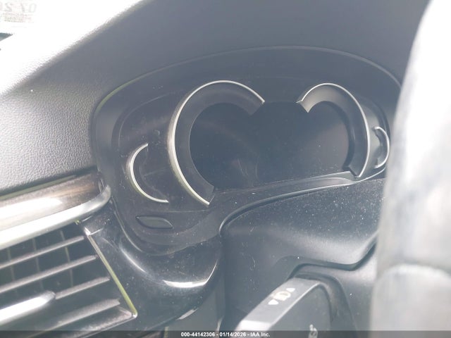 2019 BMW 530E WBAJB1C54KB375325 Photo 6