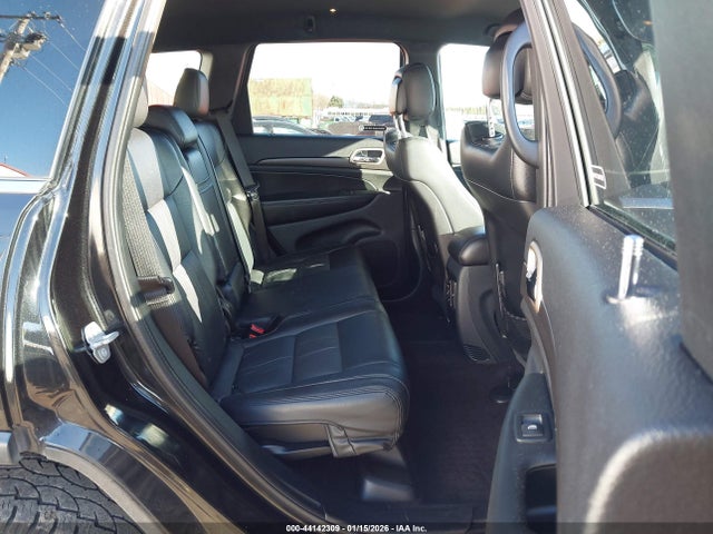 1C4RJFAG3GC438118 Jeep Grand Cherokee Laredo