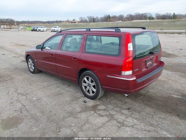 2005 VOLVO V70 YV1SW592052482113 Photo 2