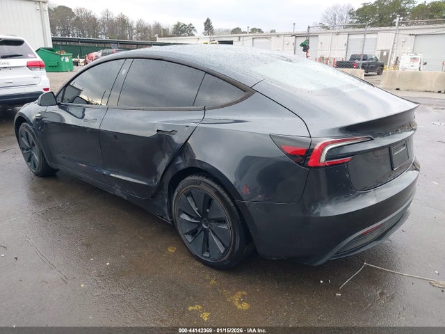 2025 TESLA MODEL 3 5YJ3E1EA2SF952928 Photo 2