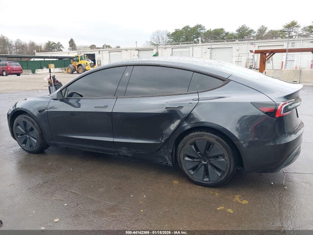 2025 TESLA MODEL 3 5YJ3E1EA2SF952928 Photo 5