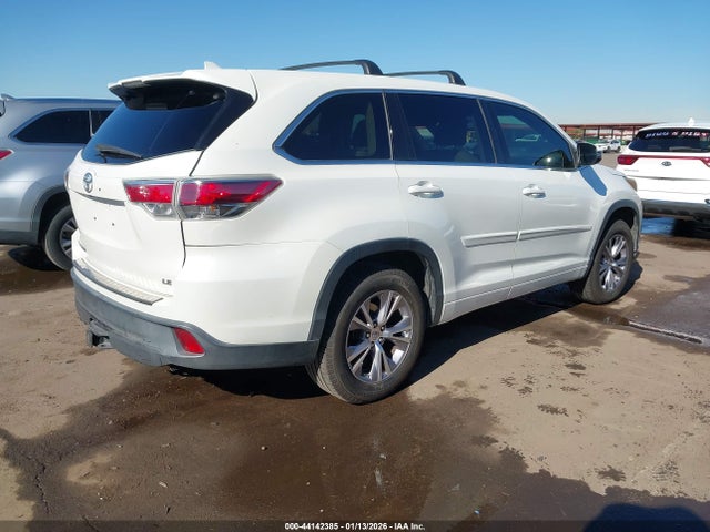 5TDZKRFH0FS052477 Toyota Highlander Le Plus V6