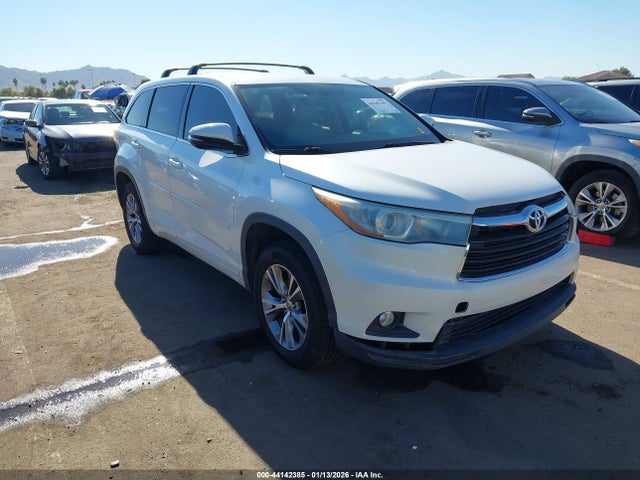 5TDZKRFH0FS052477 Toyota Highlander Le Plus V6
