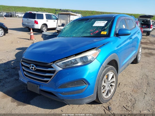 KM8J23A46HU313264 Hyundai TUCSON SE