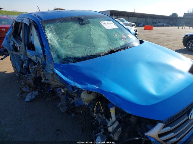 KM8J23A46HU313264 Hyundai TUCSON SE