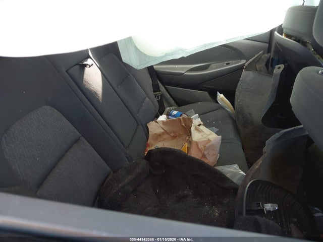 KM8J23A46HU313264 Hyundai TUCSON SE