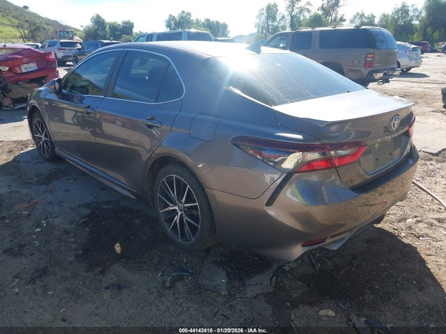 4T1T11AK7NU702036 Toyota CAMRY SE
