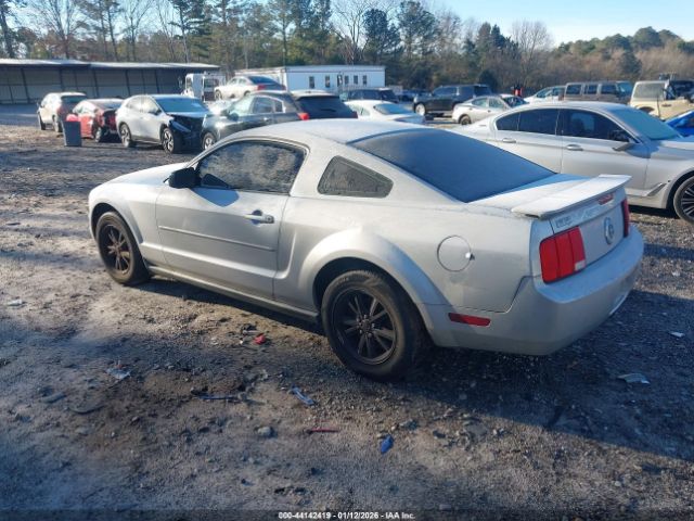2007 FORD MUSTANG 1ZVFT80N175318439 Photo 2