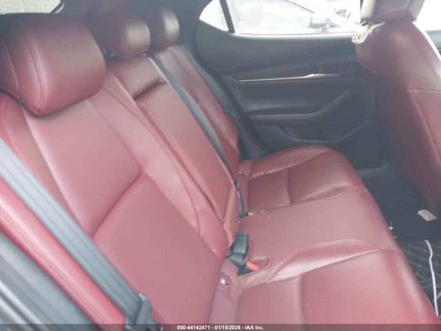 44142471 :رقم المزاد ، JM1BPALL5N1519319 vin ، 2022 Mazda Mazda3 Carbon Edition مزاد بيع
