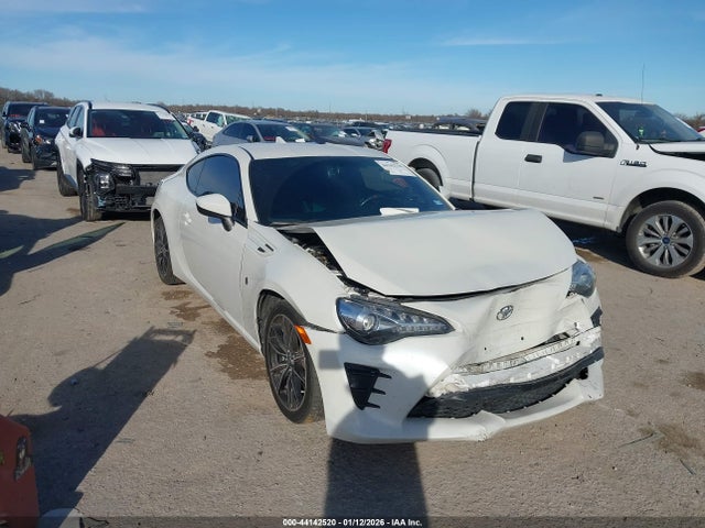 2017 TOYOTA 86 JF1ZNAA19H9701817
