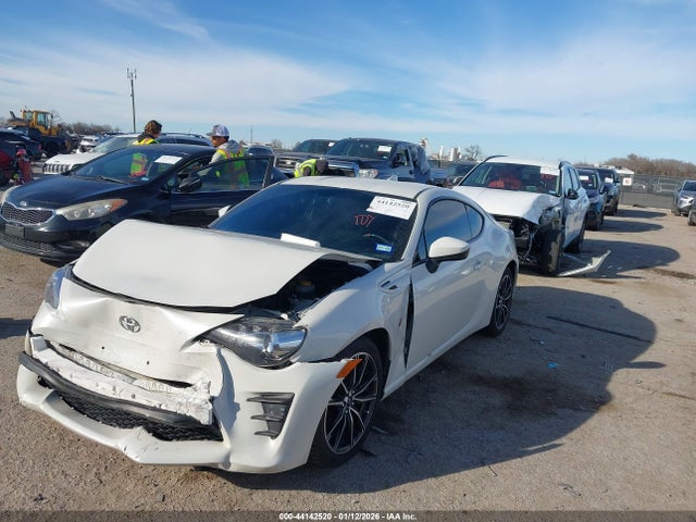 2017 TOYOTA 86 JF1ZNAA19H9701817 Photo 1