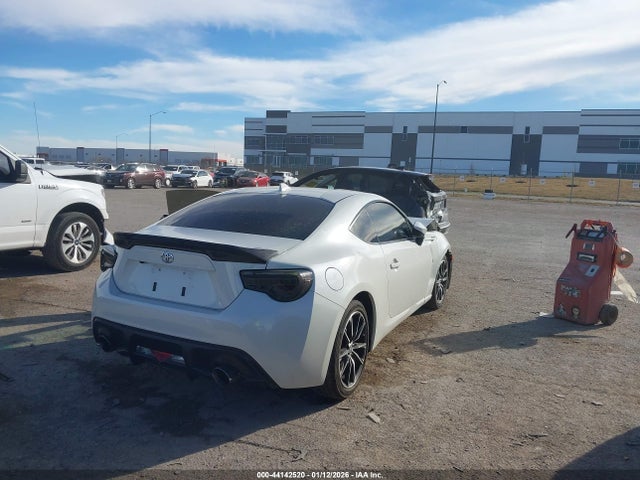 2017 TOYOTA 86 JF1ZNAA19H9701817 Photo 3