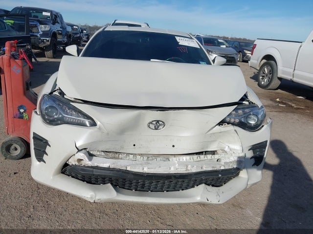 2017 TOYOTA 86 JF1ZNAA19H9701817 Photo 5