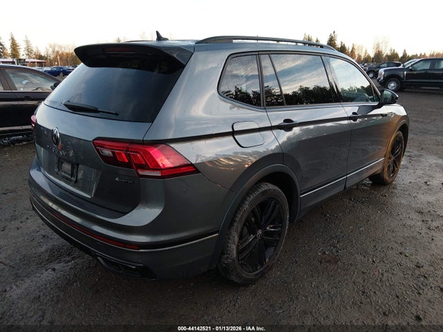 3VV8B7AX3NM007760 Volkswagen Tiguan 2.0t Se R-line Black