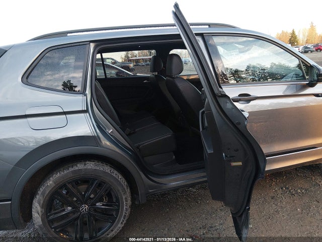 3VV8B7AX3NM007760 Volkswagen Tiguan 2.0t Se R-line Black