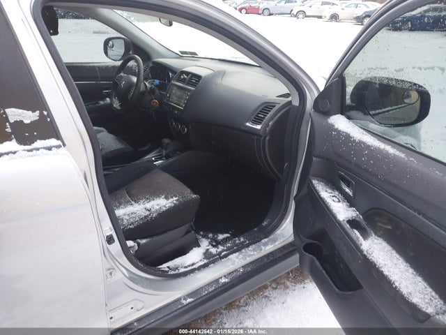 2019 MITSUBISHI OUTLANDER SPORT JA4AR3AU3KU019693 Photo 4