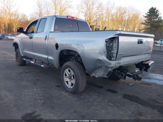 2014 TOYOTA TUNDRA 5TFUY5F15EX375226 Photo 2
