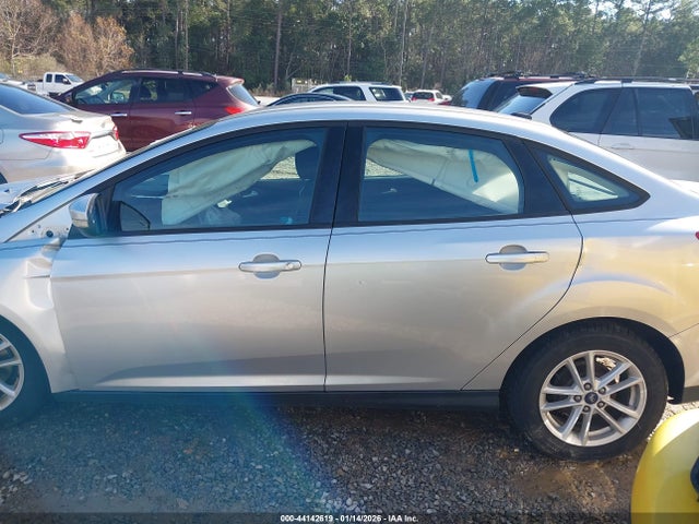 Ford FOCUS SE 2017 1FADP3F20HL266142 Image 14