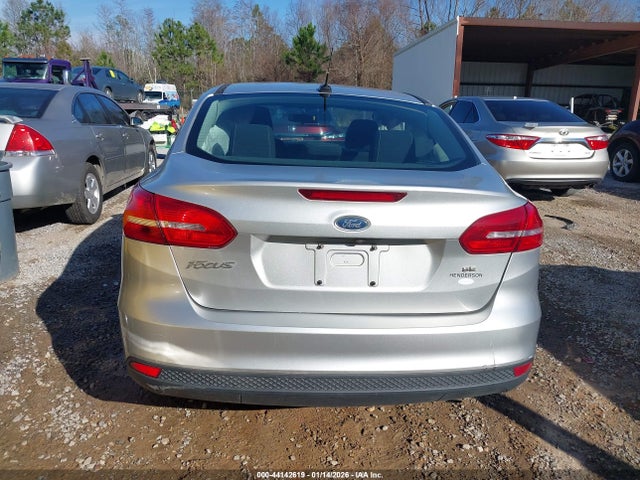 Ford FOCUS SE 2017 1FADP3F20HL266142 Image 16