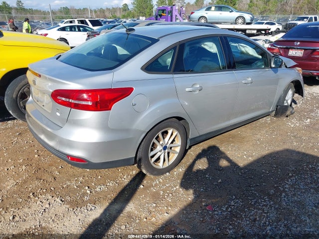 Ford FOCUS SE 2017 1FADP3F20HL266142 Image 4