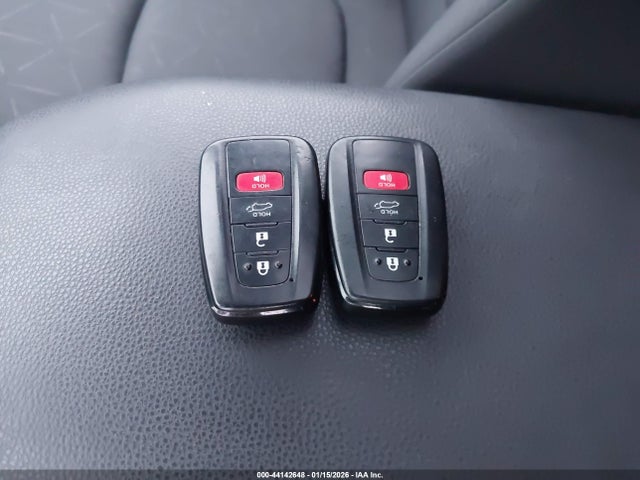 JTMRWRFV9KD024726 Toyota Rav4 Hybrid Xle