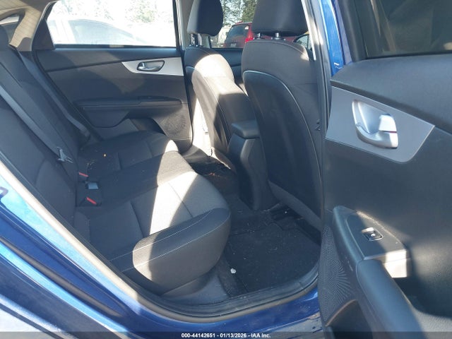 3KPF24ADXRE741158 KIA Forte Lxs