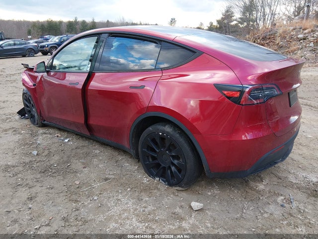 2024 TESLA MODEL Y 7SAYGDEE6RA260038 Photo 2