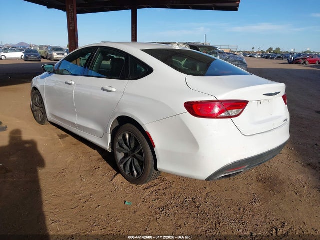 Chrysler 200 S 2015 1C3CCCBB5FN746688 Image 3