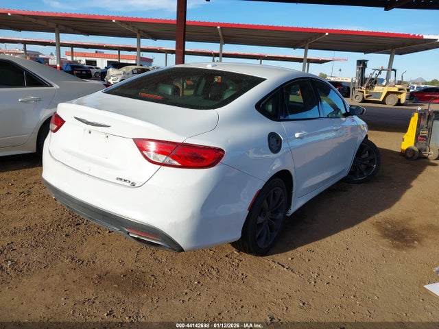 Chrysler 200 S 2015 1C3CCCBB5FN746688 Image 4